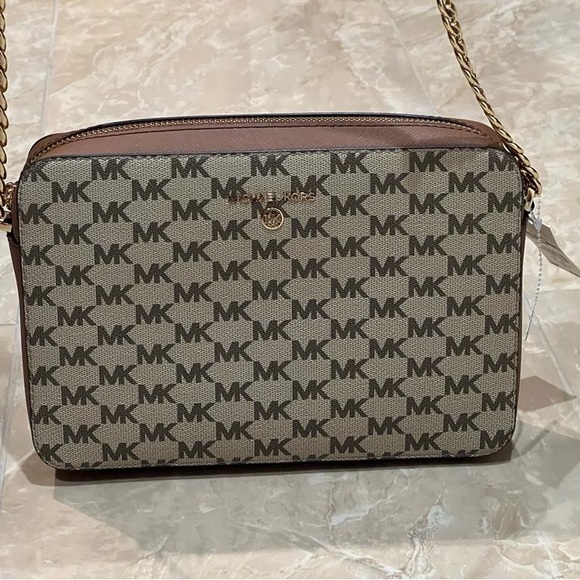 Michael Kors Large Jet Set Charm. EW Crossbody bag. New with tags - Picture 3 of 10